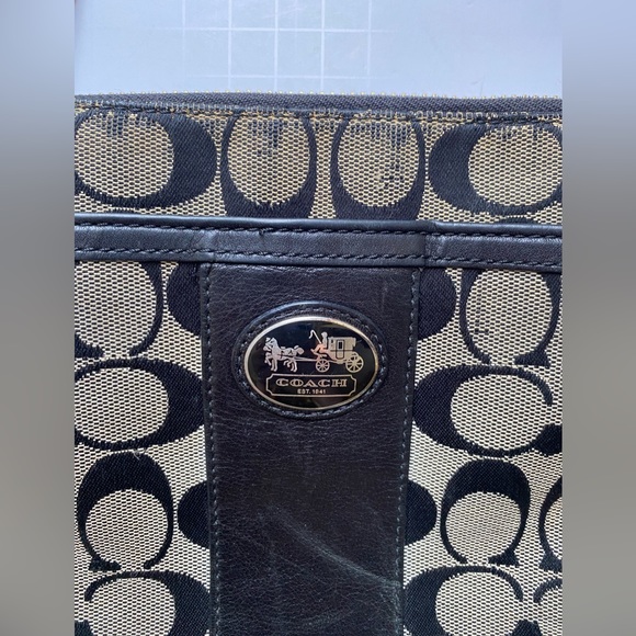 Vintage Coach Black Canvas Monogram Crossbody Messenger Bag Purse Handbag - Picture 6 of 11